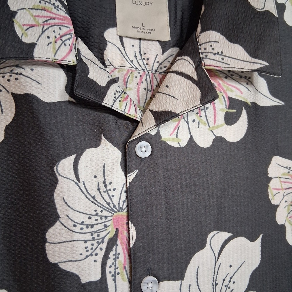 Massive Luxury Men L Button Down Casual Floral Hawiian Style Short Sleeve NWT - Picture 4 of 10
